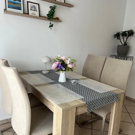 Inka Am Eifelsteig Διαμέρισμα *